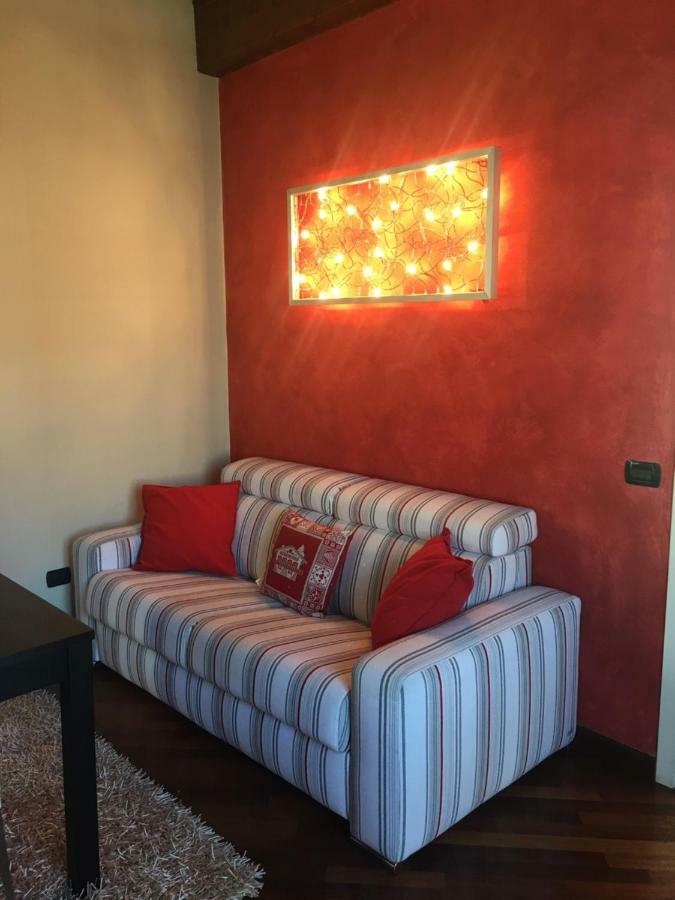 Feeling At Home - Varese Apartment Экстерьер фото